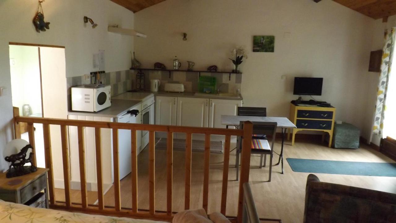 Breesfalt Gite Accomodation Villa Maisonnais-Sur-Tardoire Bagian luar foto